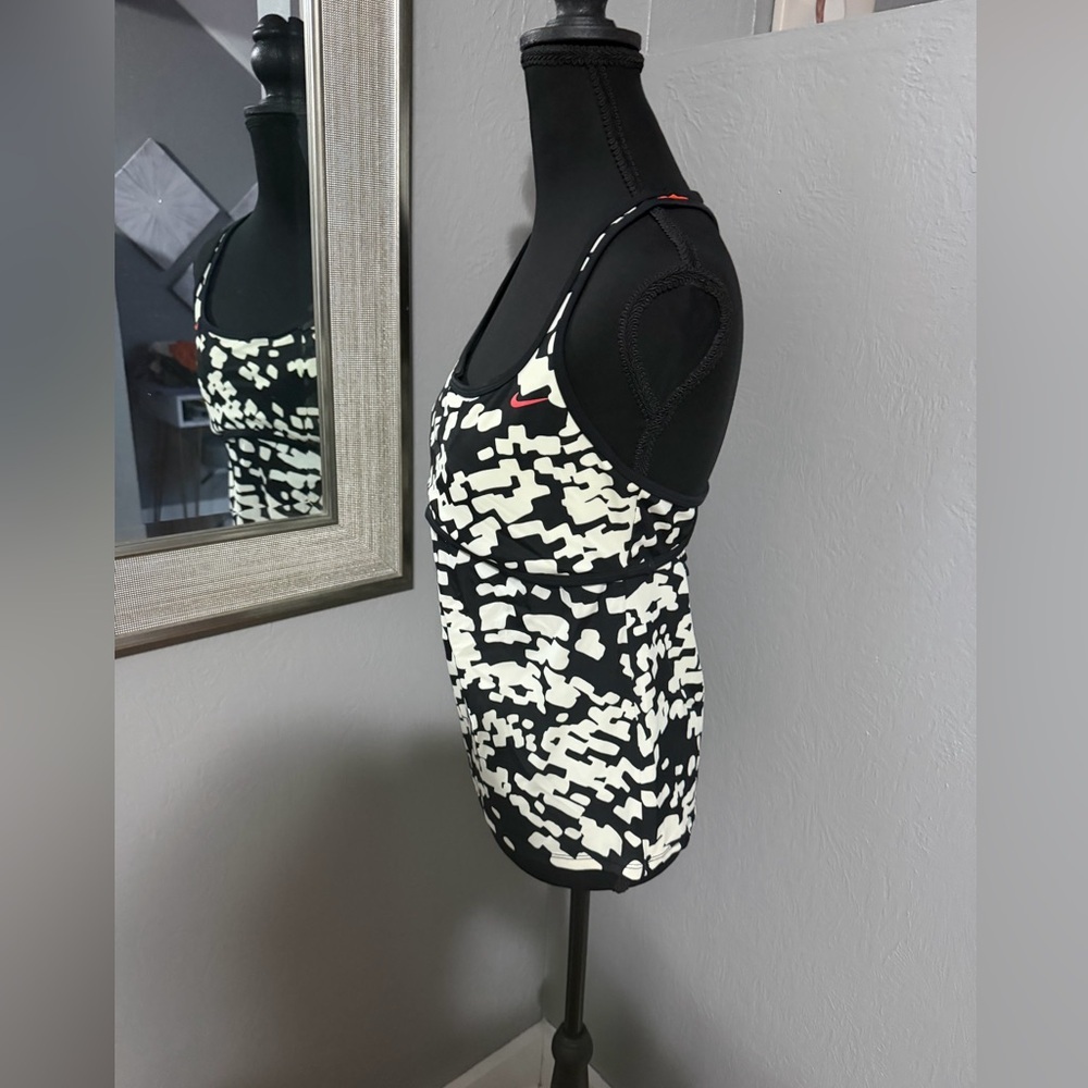 Nike Drifter Racerback Tankini Top Large. Length 24.5in, p2p 15in - Picture 4 of 8